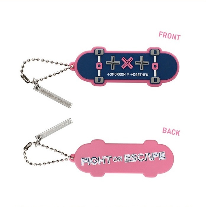 TXT The Chaos Chapter FIGHT OR ESCAPE KEYRING 1